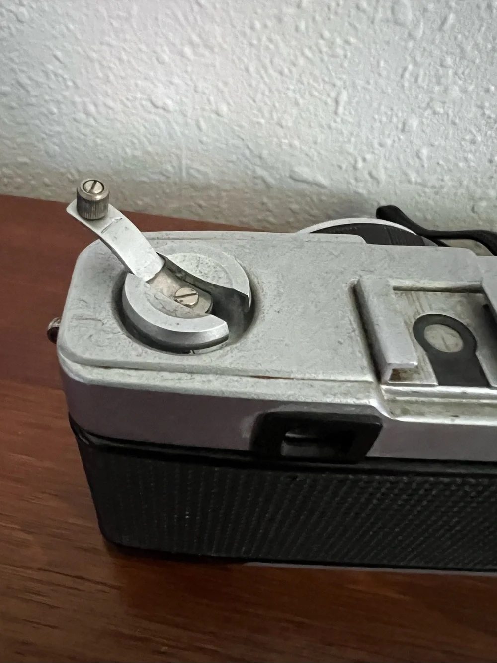 Olympus Trip 35 Silver and Black Film Camera - see description